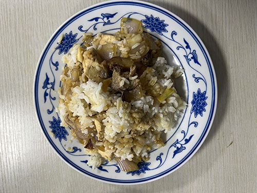 鸡蛋肉炒饭