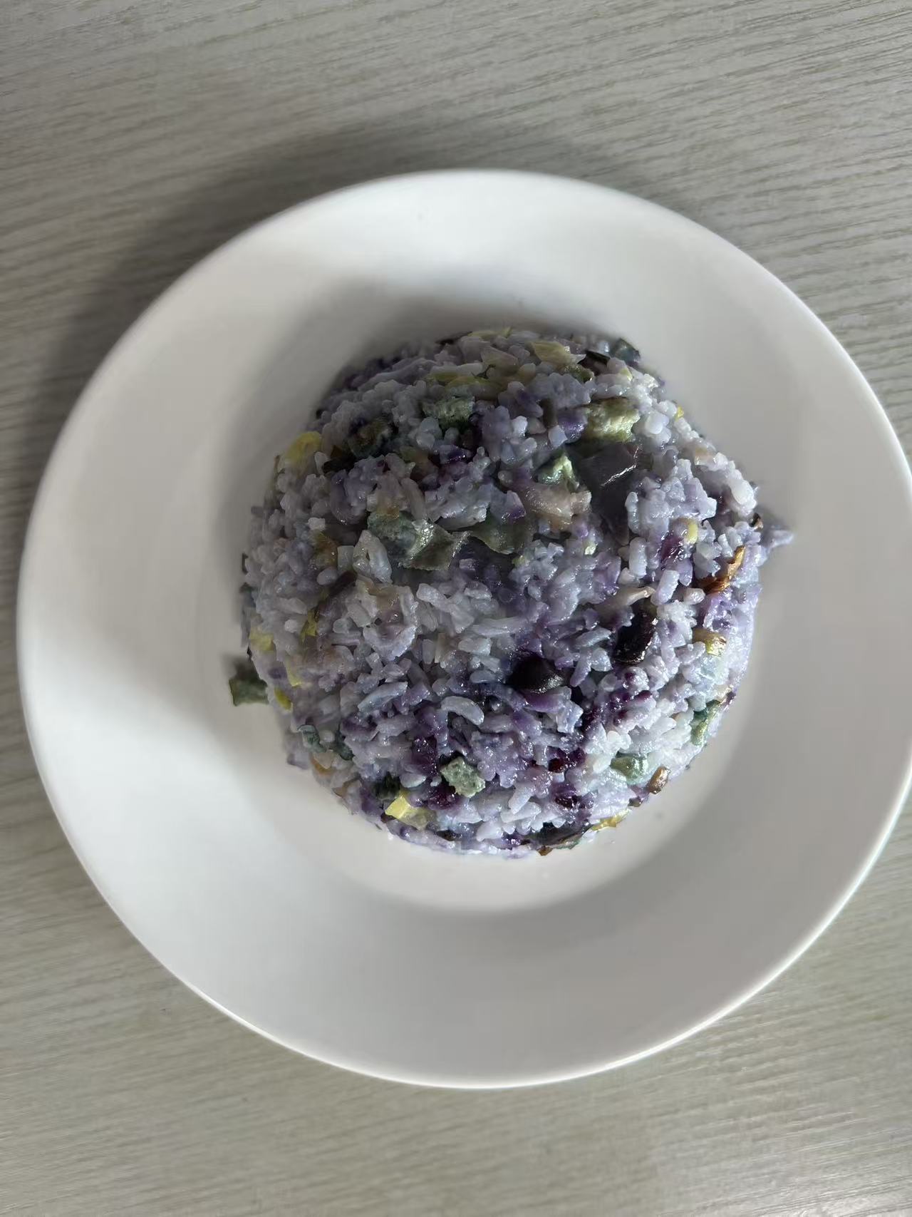 紫胡萝卜鸡蛋炒饭
