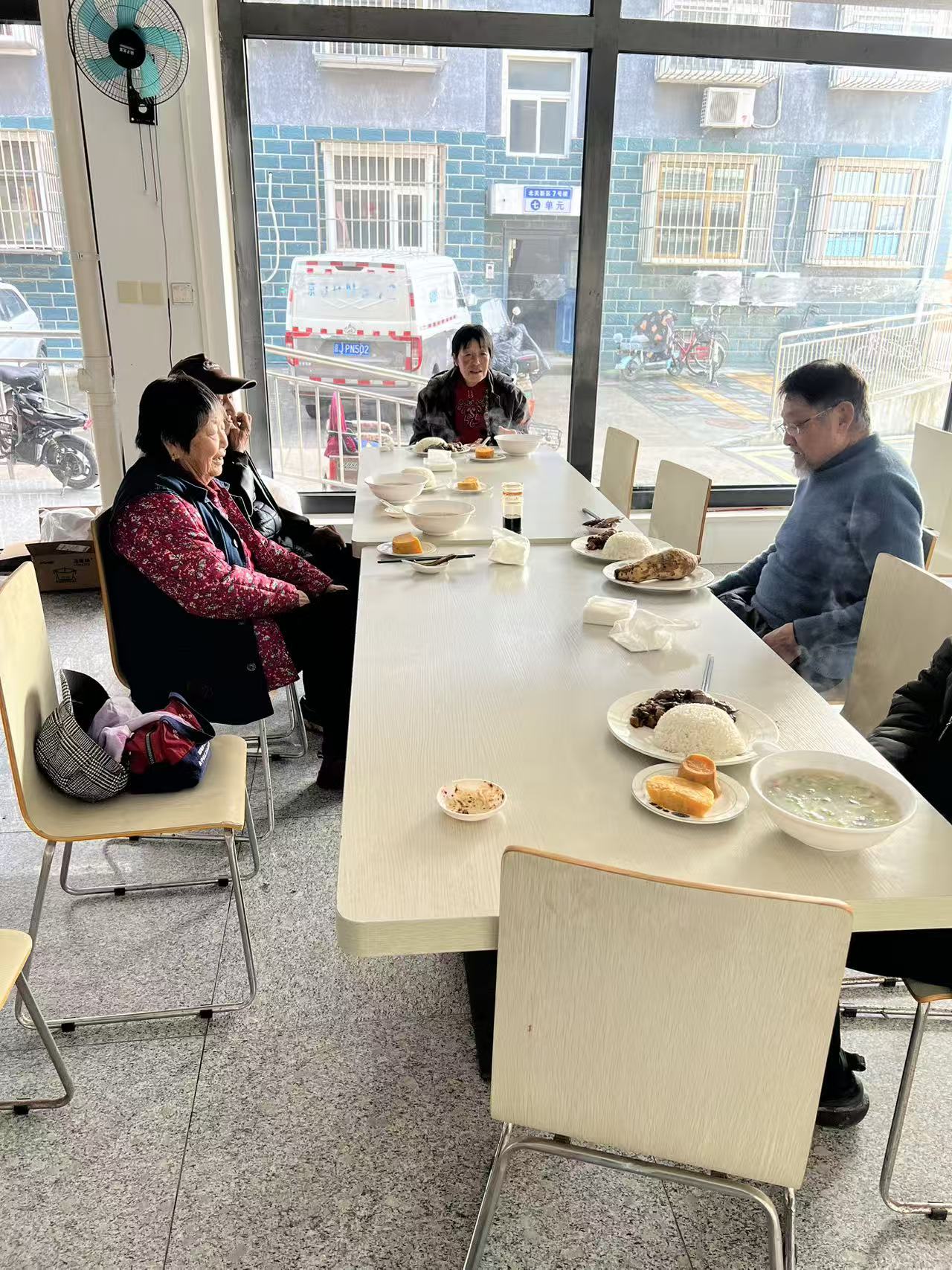 午餐现场3