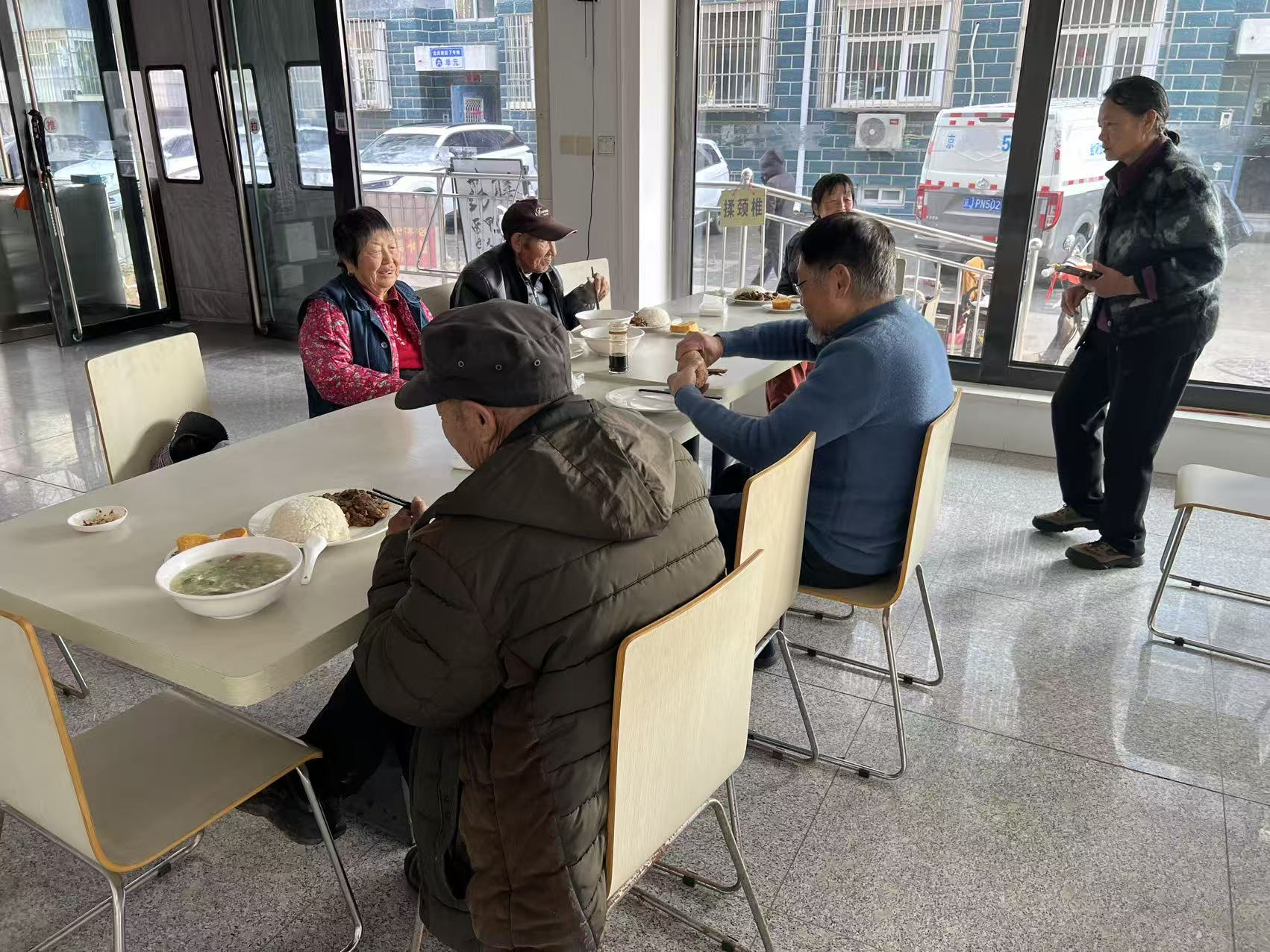 午餐现场2