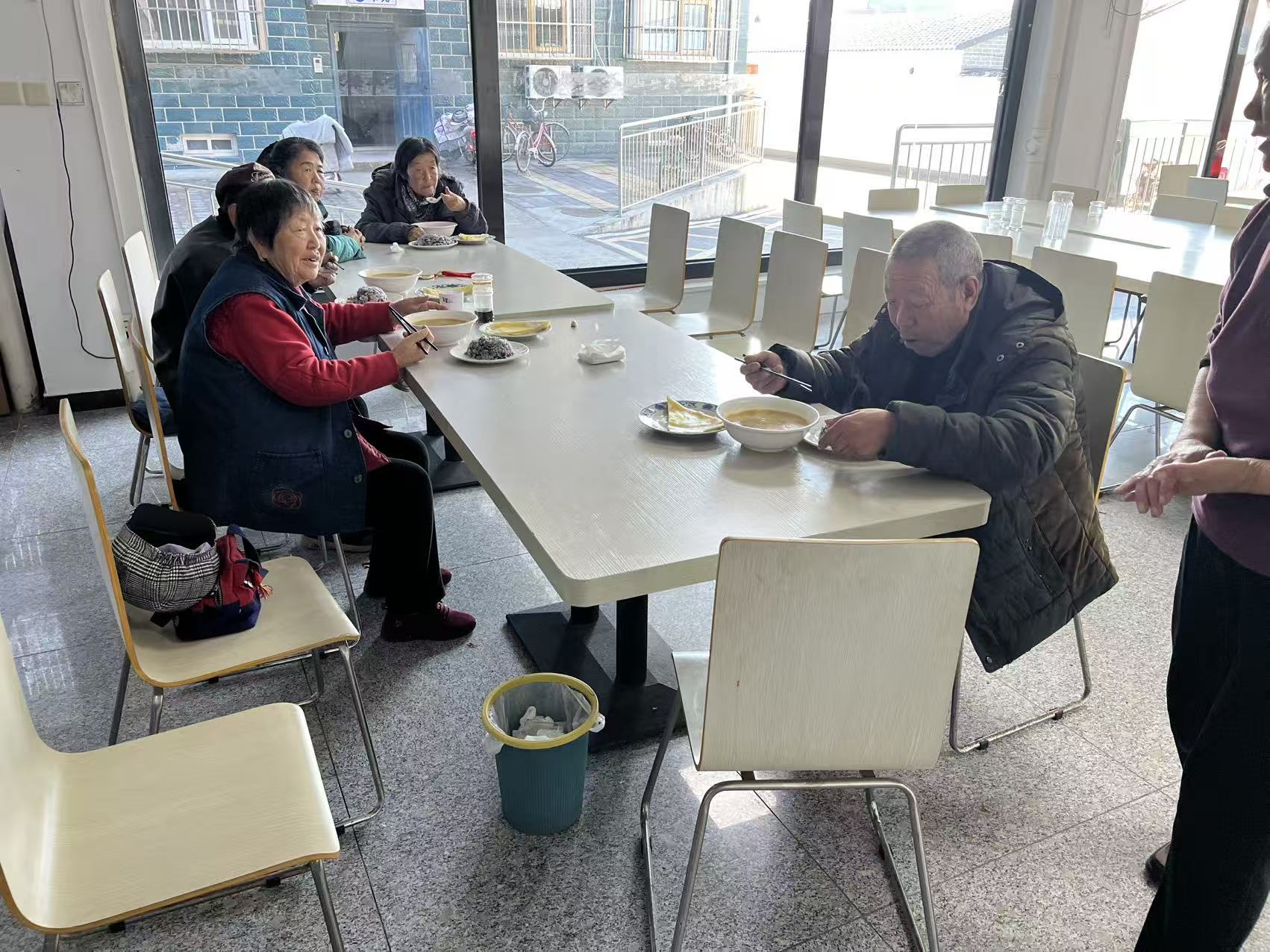 午餐现场2