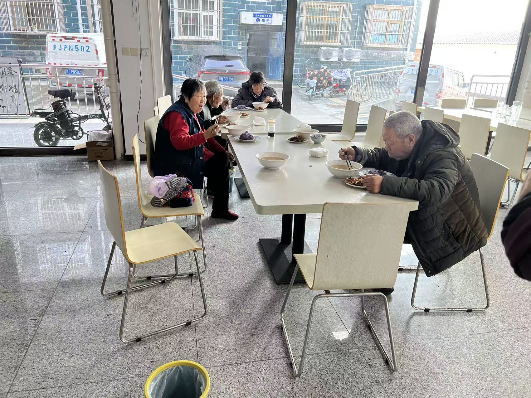 午餐现场3