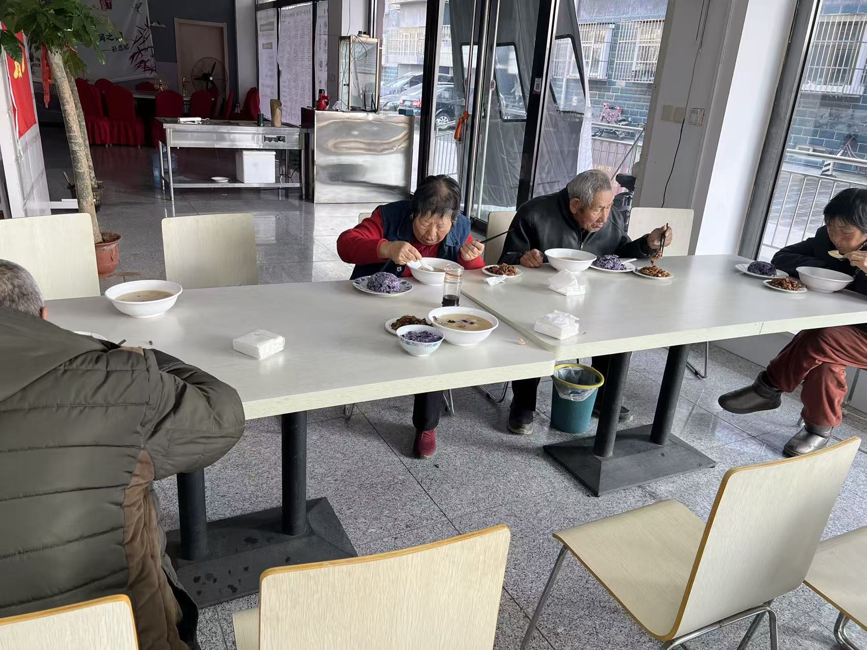 午餐现场4