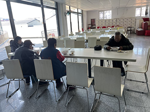 午餐现场1