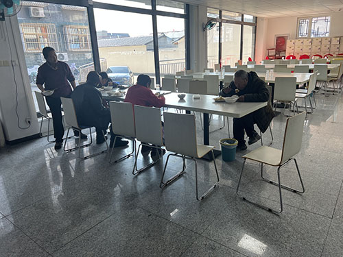 午餐现场2