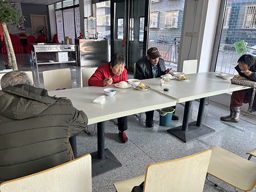 午餐现场1