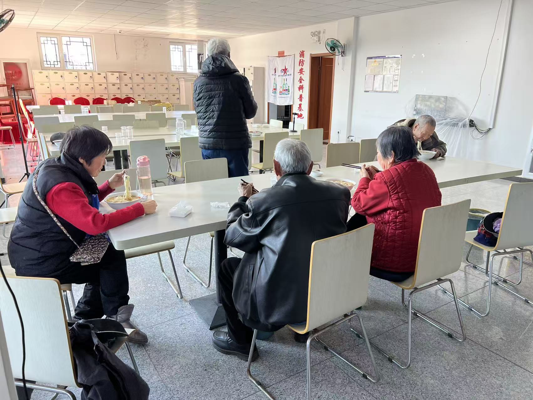 午餐现场2